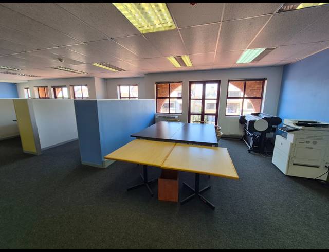 351M² OFFICE TO LET IN RIVONIA